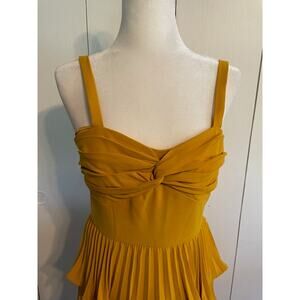 Gianni Bini Golden Yellow Elegant Sundress w/‎ Pleated Skirt Women Size 6